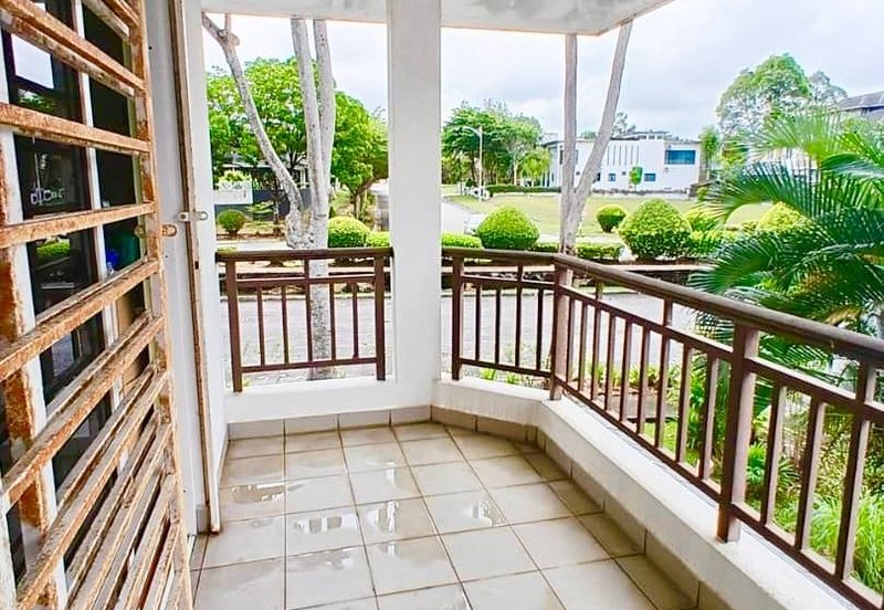 Perdana Lakeview East