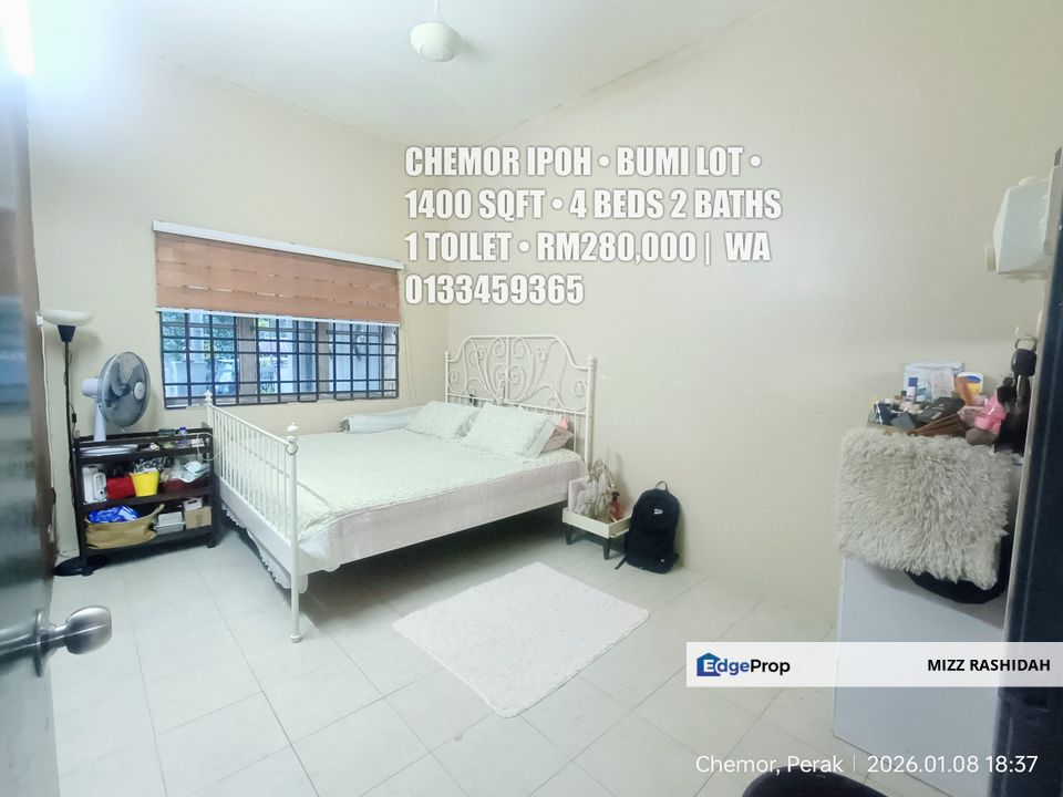 Chemor Ipoh Perak • Rumah Teres Setingkat depan padang, Perak, Kinta