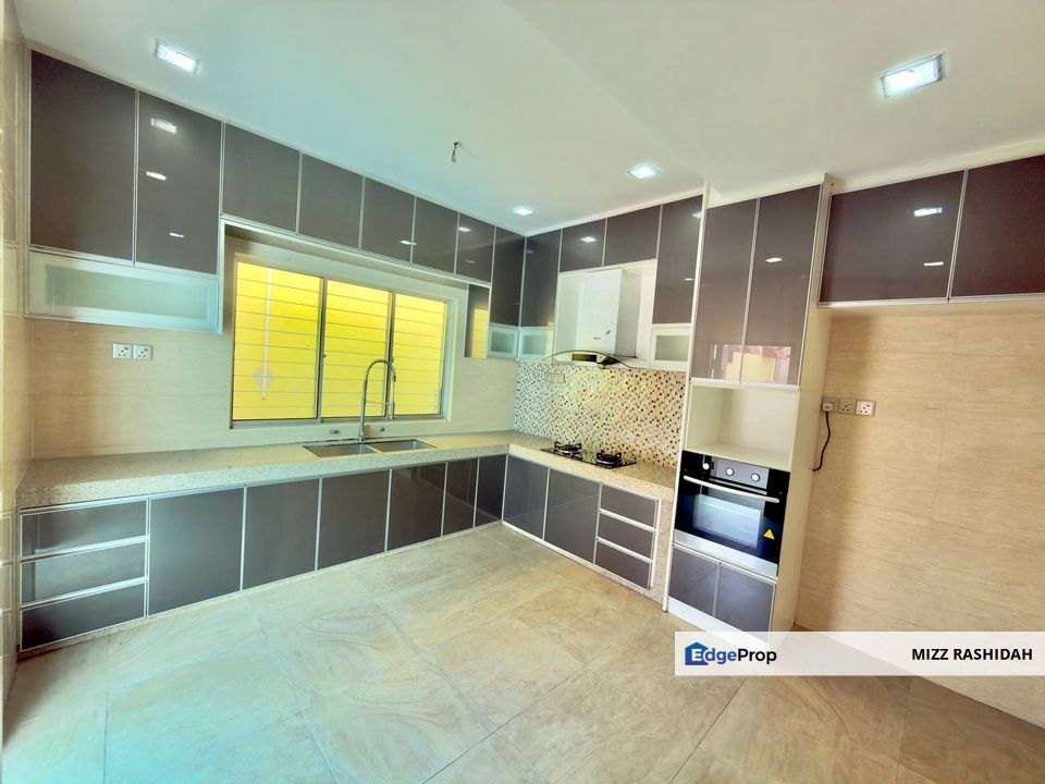  BANDAR COUNTRY HOMES, RAWANG SELANGOR, SEMI D 2 Storey Taman Desa Mas, RENOVATED, LOW DEPOSIT FOR SALE, Selangor, Rawang