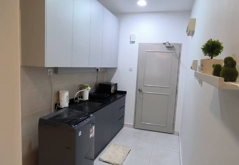 Akademik Suite @ Mount Austin