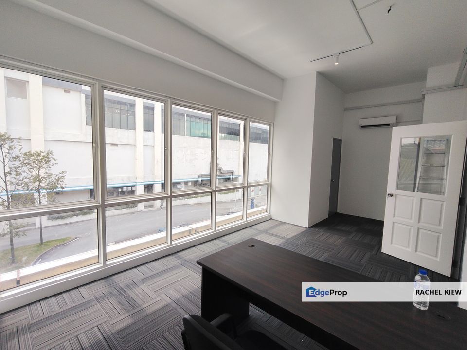 Kota Damansara The Strand 2nd Floor Office with LIft Good Condition , Selangor, Petaling Jaya