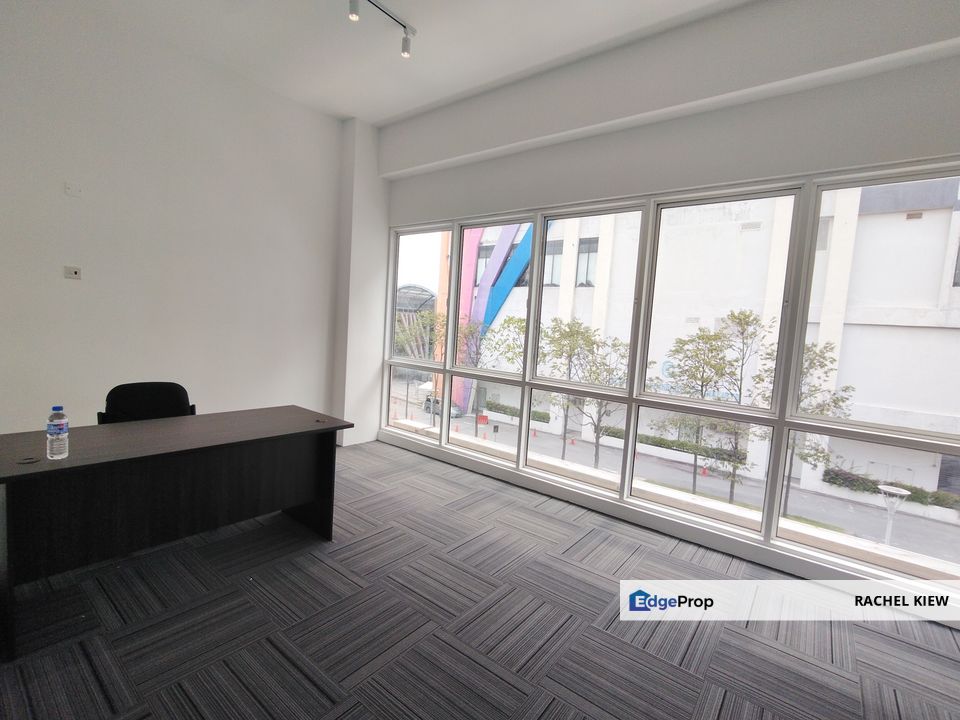 Kota Damansara The Strand 2nd Floor Office with LIft Good Condition , Selangor, Petaling Jaya
