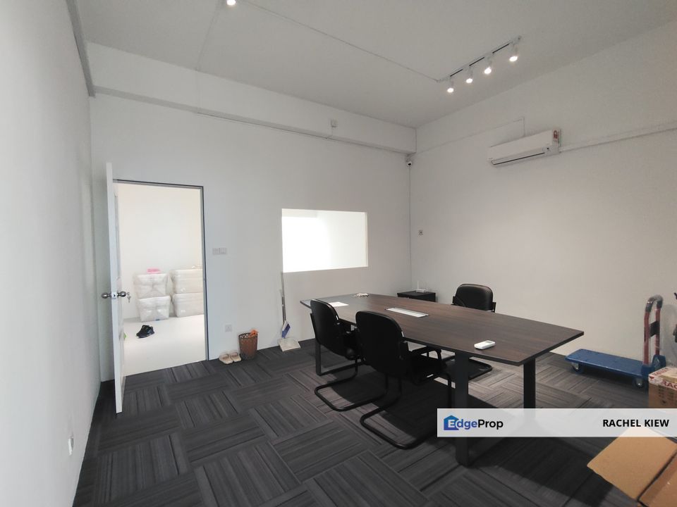 Kota Damansara The Strand 2nd Floor Office with LIft Good Condition , Selangor, Petaling Jaya