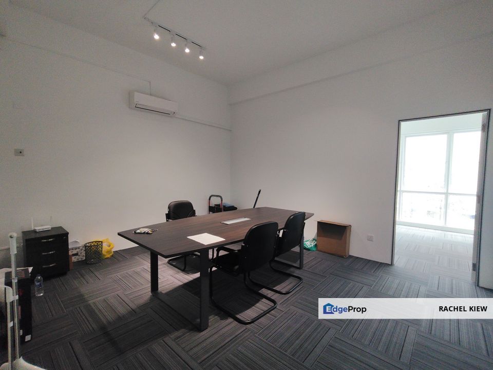 Kota Damansara The Strand 2nd Floor Office with LIft Good Condition , Selangor, Petaling Jaya