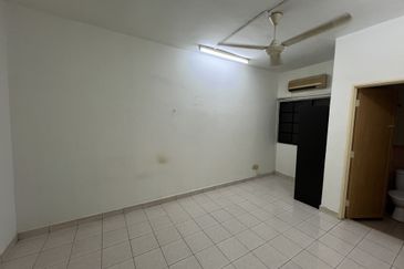 SL 8, Bandar Sungai Long