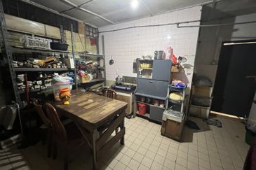 Jalan Awan Cempaka 1 