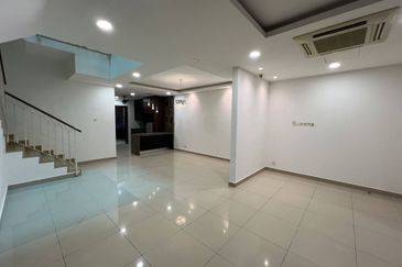 Bukit Suria Sungai Long