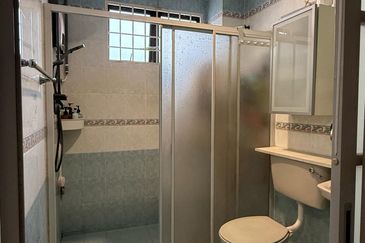 SL 10, Bandar Sungai Long