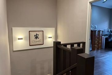 SL 10, Bandar Sungai Long