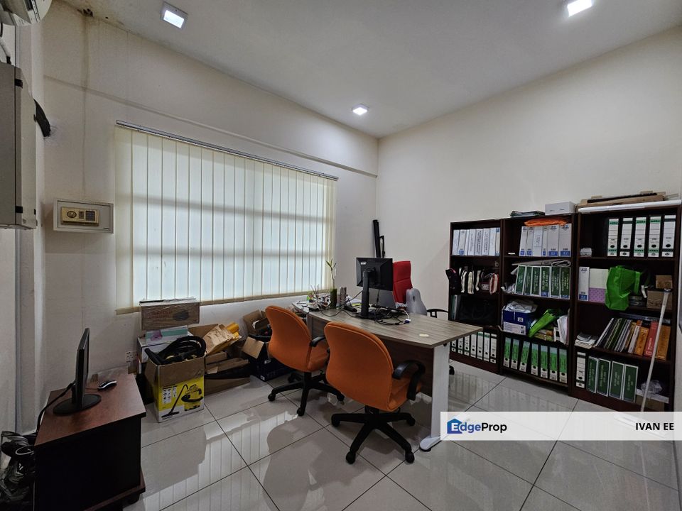 Semi Detached Factory In Kawasan Perindustrian Hi-Tech Semenyih For Sale, Selangor, Semenyih