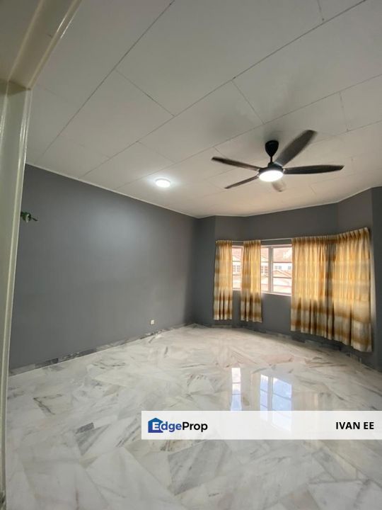 Terrace House In Taman Desa Mewah Semenyih For Rent., Selangor, Semenyih