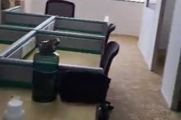 Leisure Commerce Square