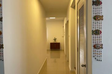 Summerglades, Perdana Lakeview West