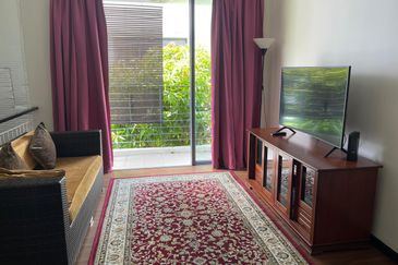 Summerglades, Perdana Lakeview West