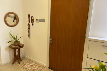 Summerglades, Perdana Lakeview West