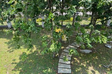 Summerglades, Perdana Lakeview West