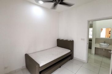 Parkfield Residences, Tropicana Heights