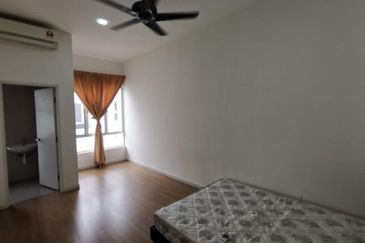 Parkfield Residences, Tropicana Heights