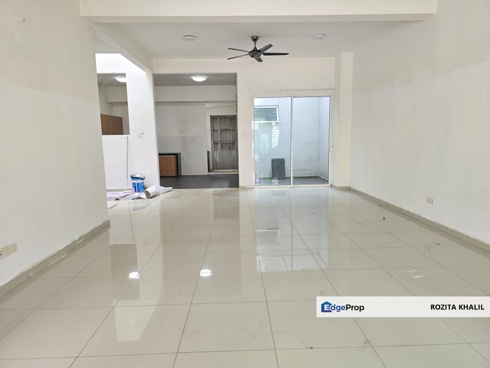 Taman Nadayu 92 Kajang 3 Storey Superlink House For Sale, Selangor, Kajang