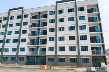 Taman Pinggiran Putra