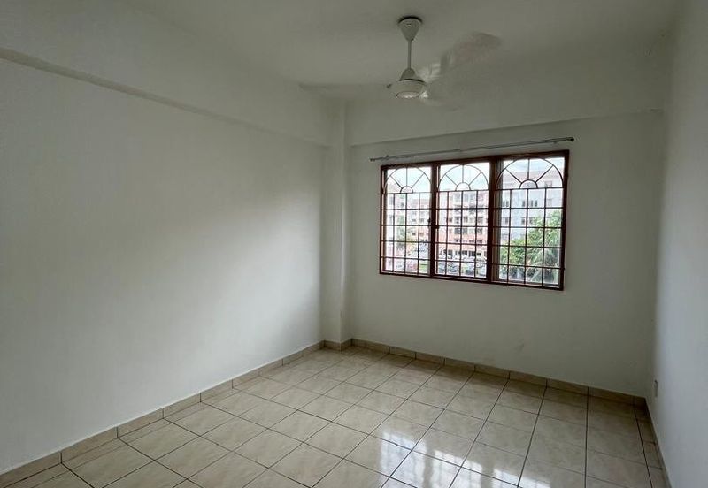 Apartment Mawar, Taman Sutera