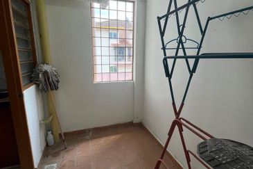 Apartment Mawar, Taman Sutera