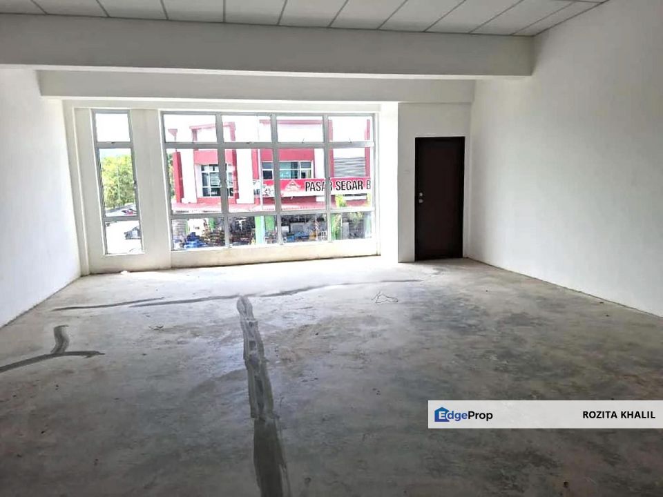 Double Storey Shop Lot Taman Senawang Perdana Senawang For Rent for ...