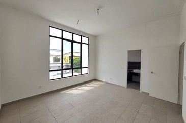 Elmera @ Setia Ecohill 2