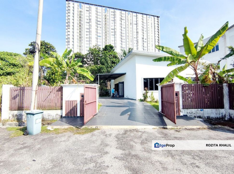 Sungai Ramal Luar Single Storey Bungalow For Rent, Selangor, Kajang