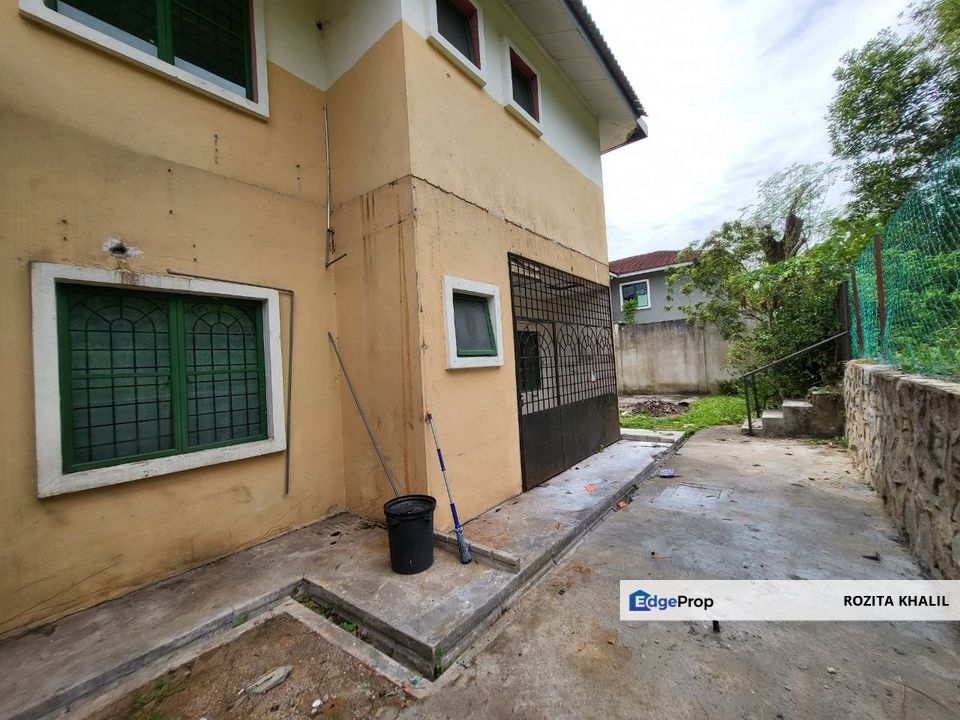 Bandar Tasik Kesuma Beranang Double Storey Semi Detached House Corner For Sale, Selangor, Beranang