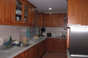 Taman Tasik Semenyih (Lake Residence)