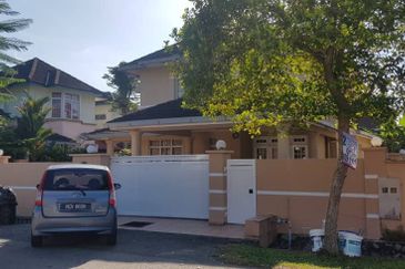 Taman Tasik Semenyih (Lake Residence)