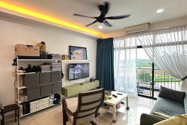 Seri Austin Luxury Apartment