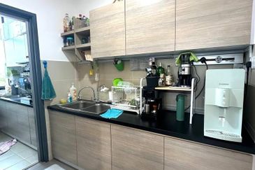 Seri Austin Luxury Apartment