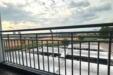 Seri Austin Luxury Apartment