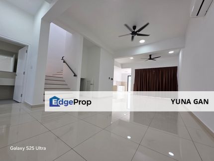 Sunway Citrine Lakehomes Five Bedrooms Partial Furnished, Johor, 