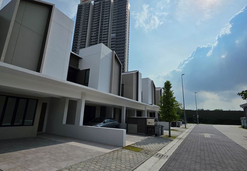 Sunway Citrine Lakehomes