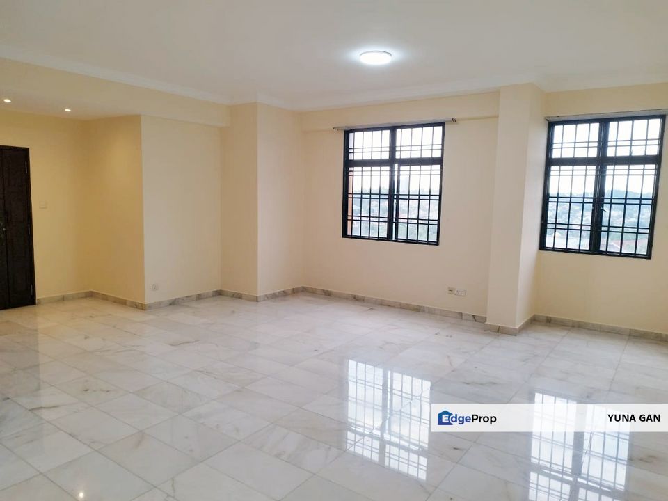 Aloha Tower Condominium Johor Bahru Three Bedrooms Partial Furnished, Johor, Johor Bahru