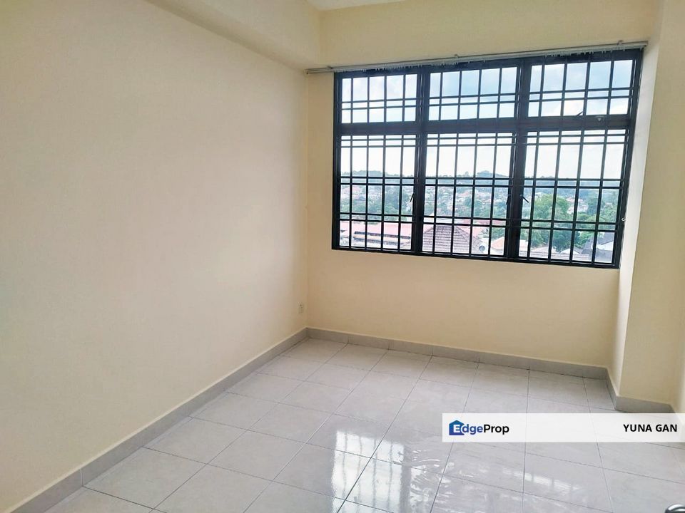 Aloha Tower Condominium Johor Bahru Three Bedrooms Partial Furnished, Johor, Johor Bahru