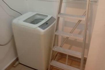 1Medini & Medini Signature