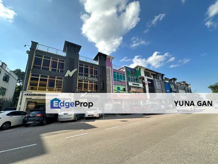 Taman Nusa Bestari Skudai Three Storey Shoplot Endlot with Useable RC Roof Top, Johor, 