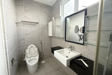 The Pinnacles (Pinnacle Tower)