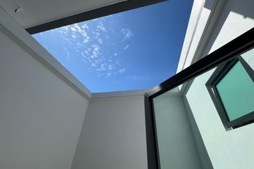 Taman Impian Emas (honeydale Residence)