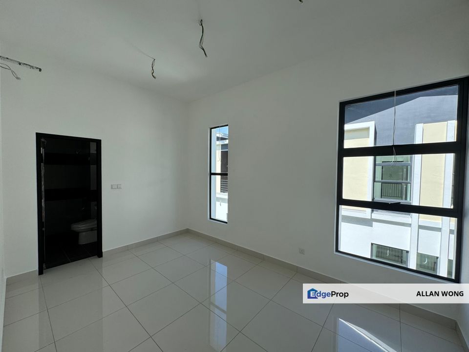 Taman Impian Emas Cluster House(Honeydale Residence), Johor, Johor Bahru