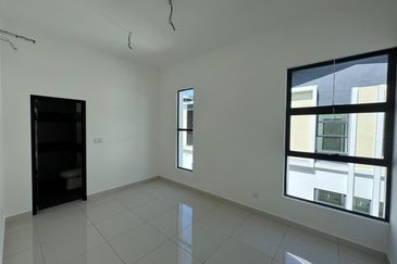 Taman Impian Emas (honeydale Residence)