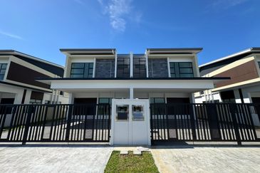 Taman Impian Emas (honeydale Residence)