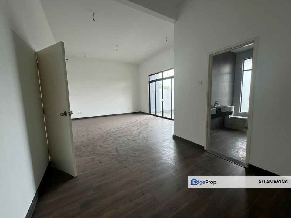 Taman Desa Tebrau Precinct 12 3-Storey Semi-D Unblock , Johor, Johor Bahru