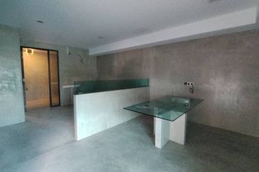 Apex Bizhub Desa Cemerlang