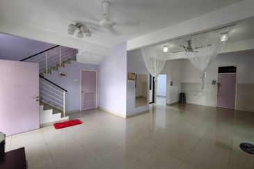 Maple Red, Adda Heights