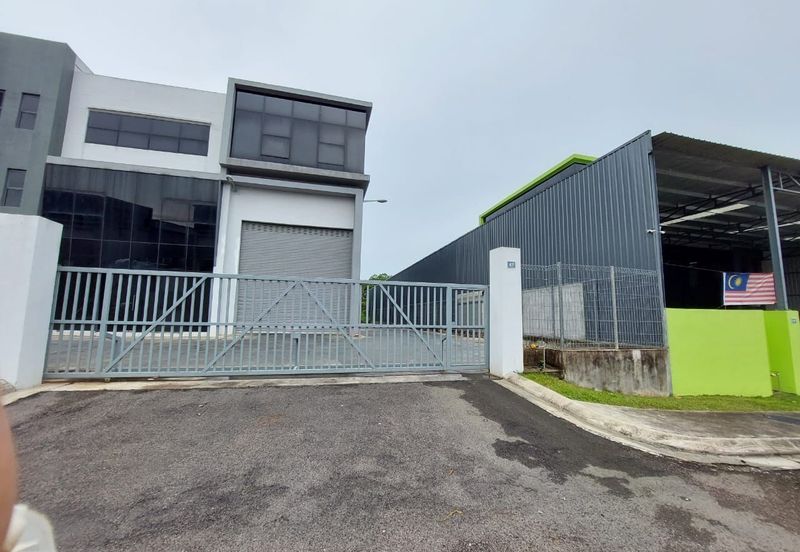 Apex Bizhub Desa Cemerlang